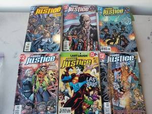 lot 224 image: Selection of 6 Young Justice comics