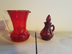 lot 226 image: Selection of red glass - Hand crafted by Pilgrim and Avon