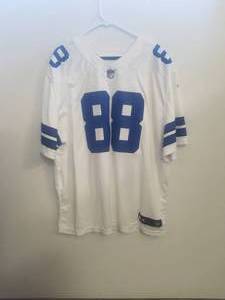 lot 253 image: Dez Bryant #88 Dallas Cowboys football jersey