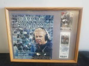 lot 260 image: Dallas Cowboy framed collectibles - 12 x 15
