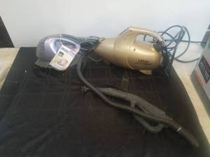 lot 288 image: Shark hand held steam scrubber and Ultra steam shark