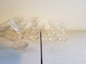 lot 292 image: Selection of wine and cordial glasses