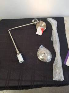 lot 303 image: Hanging pendant light fixture