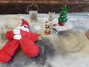 lot 316 image: Christmas lot
