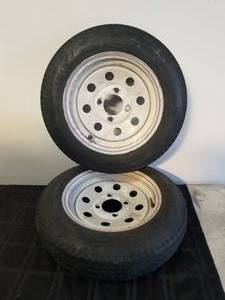 lot 326 image: Pair of used 4.80-12 trailer tires