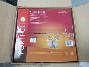 lot 318 image: Selection of 2 sconce wall mounted light fixtures