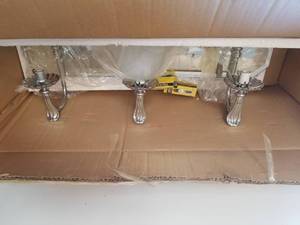 lot 348 image: Wall mounted light fixture