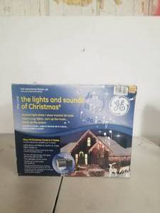 lot 359 image: GE lights and sounds of Christmas controler