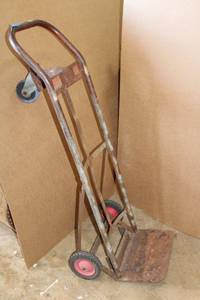 lot 33 image: Heavy 3 Wheel Dolly, see pictures