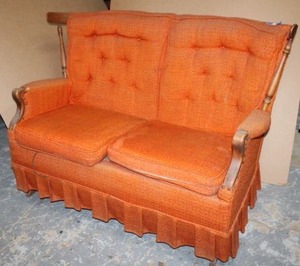 lot 55 image: Vintage  Rocking Love seat - Early American By Mason Taylor (54w x 34Back x 34d)