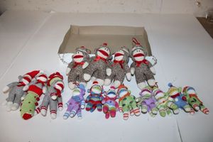 lot 112 image: Sock Monkey Tree Decorations 5 to 8