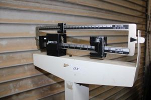 lot 107 image: Detecto Medical Scale, 350Lb. Capacity