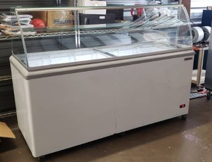 lot 4 image: WORKS GREAT Maxx Cold MXDC-12 Commercial Glass Sliding Top 12 Flavor Ice Cream Dipping Freezer Cabinet, Inside Racks are Removeable- 70L x 27W x 50.5H, See Temperature Reading in Photo 2