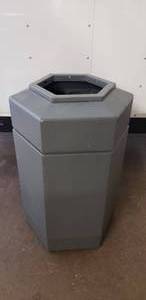 lot 30 image: Commercial Zone Products 30HX 30 Gallon Hexagon Trash Can