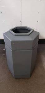 lot 31 image: Commercial Zone Products 30HX 30 Gallon Hexagon Trash Can