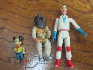 lot 71 image: VINTAGE 1987 COLUMBIA PICTURES EGON SPENGLER&nbsp FRIEGHT FEATURES GHOSTBUSTER ACTION FIGURE, VINTAGE 1979 FISHER PRICE ADVENTURE PEOPLE DEEP SEE DIVER FIGURE, VINTAGE MICKEY FIGURE.