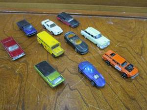 lot 76 image: HOTWHEELS 1960s & UP INCL. HIGH VALUE CARS SUCH AS RARE USA ORIGINAL 16 ANTIFREEZE 67 DEORA, ORIGINAL 16 1968 CUSTOM FLEETSIDE, HONG KONG 67 SILHOUETTE