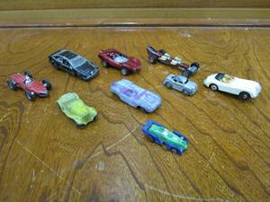 lot 39 image: VINTAGE TOY CAR LOT. JOHNNY LIGHTNING, MATTEL, TOPPER, WELLY, LESNEY BRANDS.