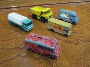 lot 53 image: VINTAGE METAL LESNEY MATXBOX VEHICLES MADE IN ENGLAND, VINTAGE MATTEL METAL TONKA TRUCK MADE IN HONG KONG.