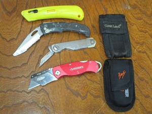 lot 30 image: LOT OF POCKET KNIVES, BLADES, AND CASES. HUSKY STAINLESS STEEL BLADE,STANLEY POCKET KNIFE, BLACK HANDLE POCKET KNIFE,&nbsp GREATLAND CASE, GERBER CASE.