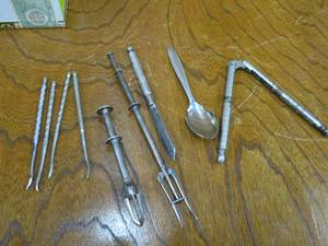 lot 48 image: VINTAGE LOT, NUTCRAB LEG CRACKER &amp 4 PICS, SPRING LOADED OLIVE FORK, OLIVE GRABBER&nbsp