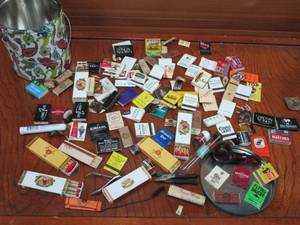 lot 51 image: HUGE LOT OF COLLECTIBLE &amp VINTAGE MATCHBOOKS