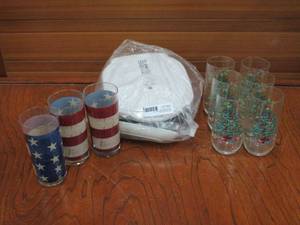lot 65 image: GEORGE FOREMAN GRILL WITH TRAY, SET OF 6 CHRISTMAS GLASS DRINKWARE, AND SET OF 3 AMERICAN FLAG GLASS DRINKWARE.
