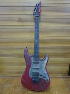 lot 84 image: FAME HONDO SERIES 761 GUITAR