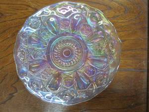 lot 58 image: VINTAGE L.E. SMITH&nbspCARNIVAL GLASS PLATE