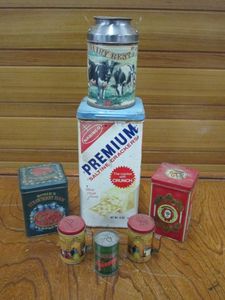lot 102 image: VINTAGE COLLECTIBLE TINS- NABISCO PREIUM SALTINE CRACKERS, DAIRY BEST MILK JUG STYLE TIN, ROSIES STRAWBERRY FARM, AU CACAOYER, ELTON KIRBY PEPPER, CAFFE NAPWLITANO SALT