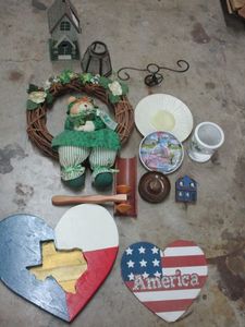 lot 103 image: COLLECTOR PLATES , HOME DECOR, HANDMADE WOOD MEXICO ASHTRAY