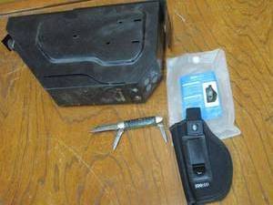 lot 178 image: SYCEES SAFE, VINTAGE KNIFE, IWB HOLSTER