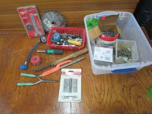 lot 218 image: SEVERAL TOOLS & HARDWARE INCL. VNTG CRAFTSMAN CHISEL