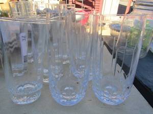 lot 32 image: Clear tea and juice glasses 2 large seal tight lid canisters