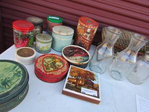 lot 61 image: 2 Paul mason Milk jugs, Assorted tins, and set if coasters