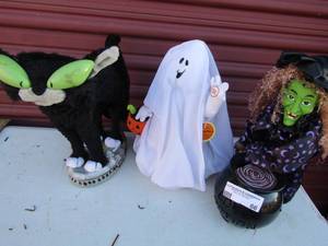 lot 66 image: Halloween- black cat, witch with cauldron, Ghost wife