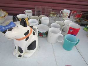 lot 79 image: Large lot of mugs, beer glasses and mason jars and more