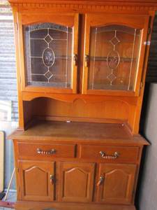 lot 2 image: China hutch, 2 pieces. 2 drawers 2 bottom doors Very nice piece  77x49x18 top height 44 bottom 33