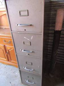 lot 3 image: Metal Filing cabinet 4 drawer heavy 52 tall
