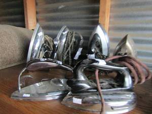 lot 134 image: GE and Do-Man Co. Vintage Irons  QTY 6 there are 2 missing cords great condition