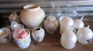 lot 145 image: Malibu plastic cups with straws, Easter ceramic basket, Glass vase Peacock painting on front, Blue floral painted vase  and large white floral vase
