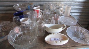 lot 146 image: Misc. lot- glasses, gravy boats, glass bowls, coffee cups