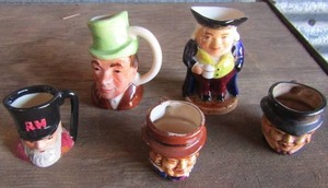 lot 154 image: 5 mini Toby mugs from England and Japan