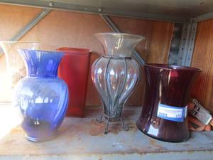 lot 172 image: Red flower vase square orange vase, blue clear glass vase and 2 others