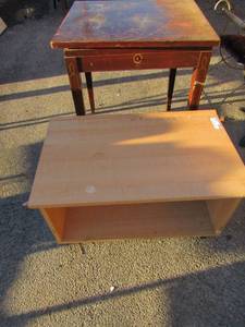 lot 209 image: Swivel top square side table 26x22x34 blond wood rolling 1 shelf 16x26x17