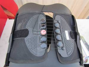 lot 303 image: Black back brace NEW In Box 35x40