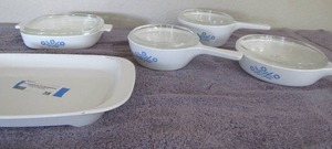 lot 38 image: Corning ware  Blue cornflower- 1 qt covered 1.5 qt. covered, 6 .5 covered, 12 x7 flat 7 bake ware covered