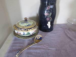 lot 50 image: Large hand painted cobalt lidded soup Tureen with ladle and underplate and covered pitcher 17