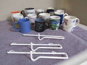 lot 59 image: Lot of assorted cups