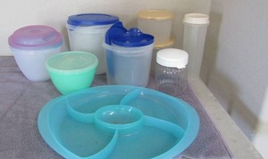 lot 72 image: Lot of Tupperware bowls with lids 1 large blue divided serving platter